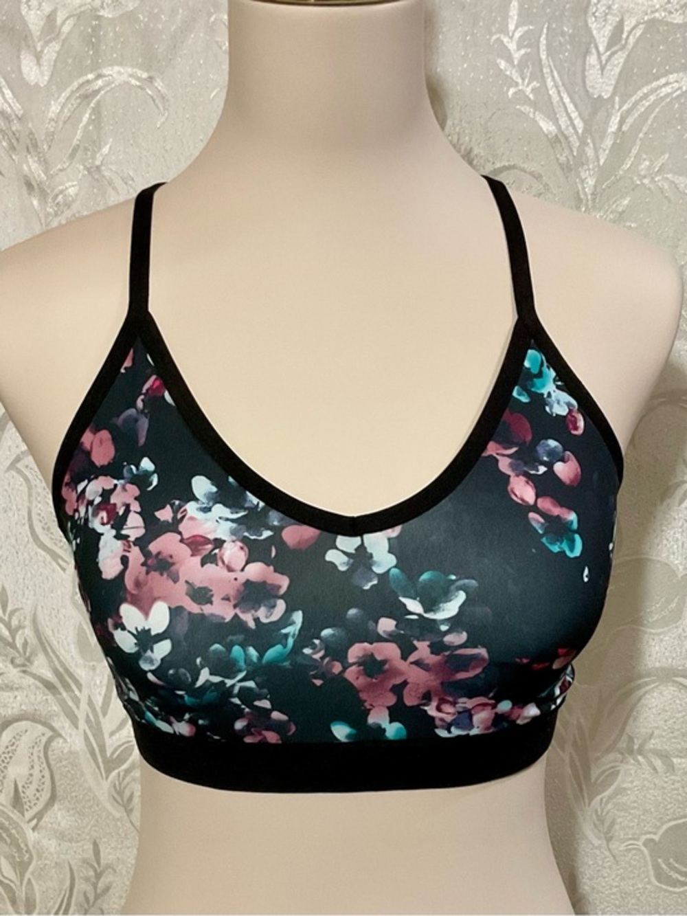 Athletic Works Black Floral Sports Bralette with Tee Back Mesh Back Size M